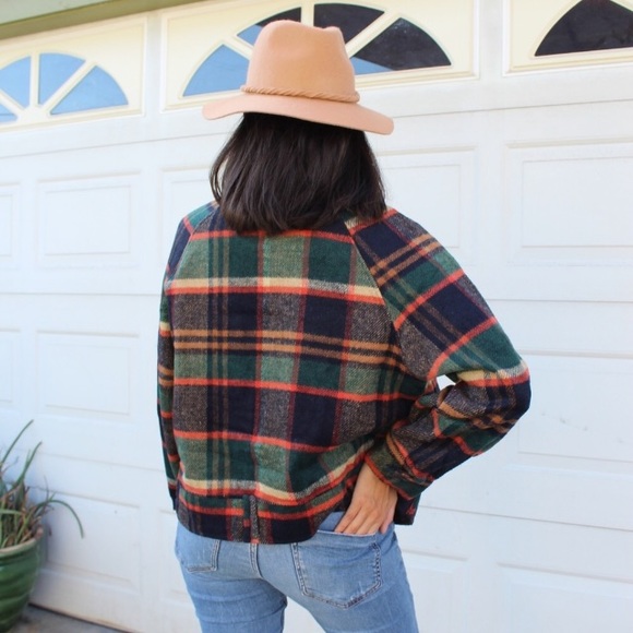 Fall Plaid Lumberjack Jacket - Picture 2 of 8